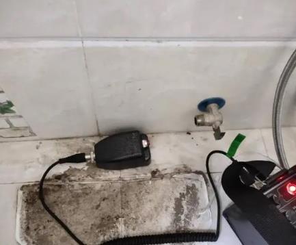 南阳屋顶漏水维修公司分享下卫生间漏水的危害及解决方法